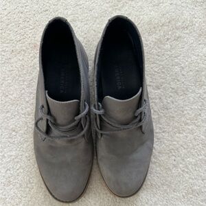 Perry Ellis shoes
